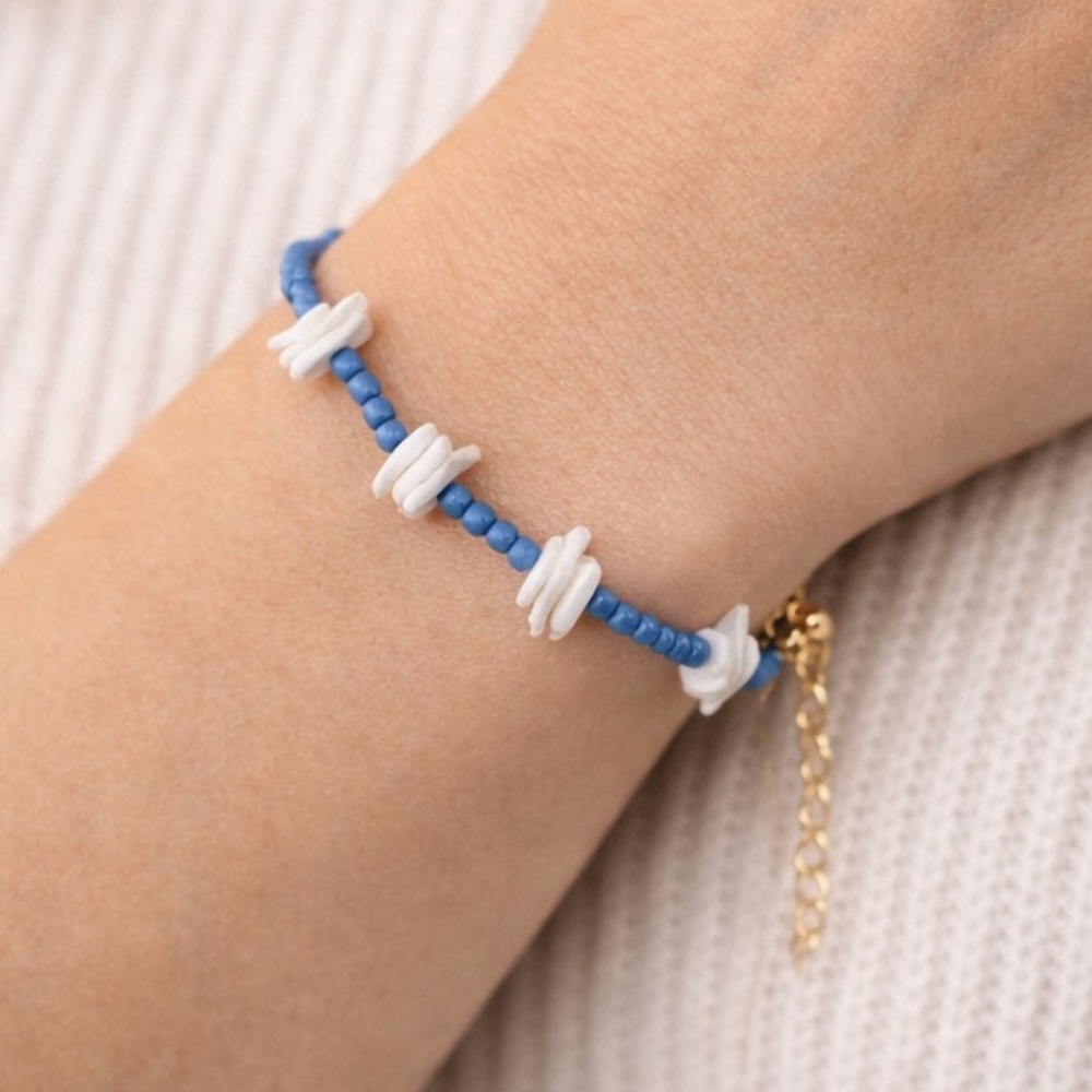 Brand New!! Shell and beads bracelet